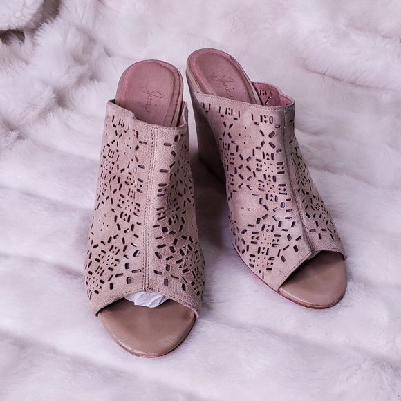 Joie Leather Wedge Peep Toe Tan Perforated 8.5 - 9 - Picture 3 of 10